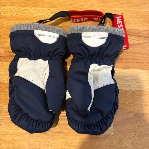 Toddler Hestra Size 2 Gloves - Picture 2 of 4